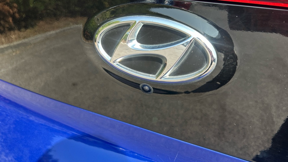 Hyundai BAYON 1.0 TGDi [120] 48V MHEV Premium 5dr DCT Petrol Hatchback - Image 8