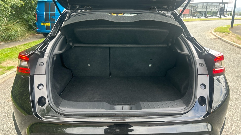 Nissan Juke 1.0 DiG-T 114 N-Connecta 5dr Petrol Hatchback - Image 4