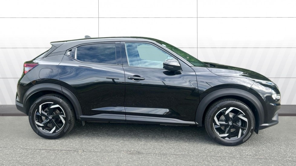 Nissan Juke 1.0 DiG-T 114 N-Connecta 5dr Petrol Hatchback - Image 5