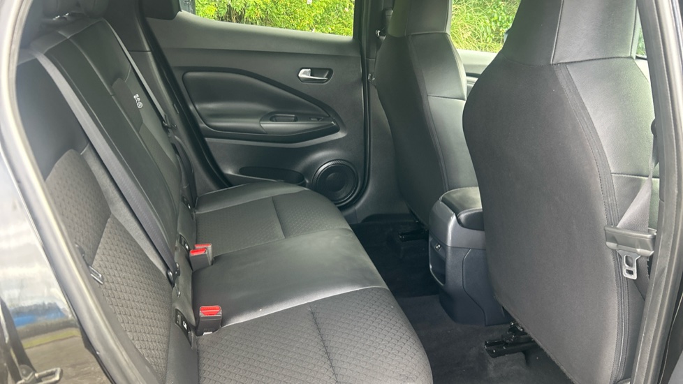 Nissan Juke 1.0 DiG-T 114 N-Connecta 5dr Petrol Hatchback - Image 16