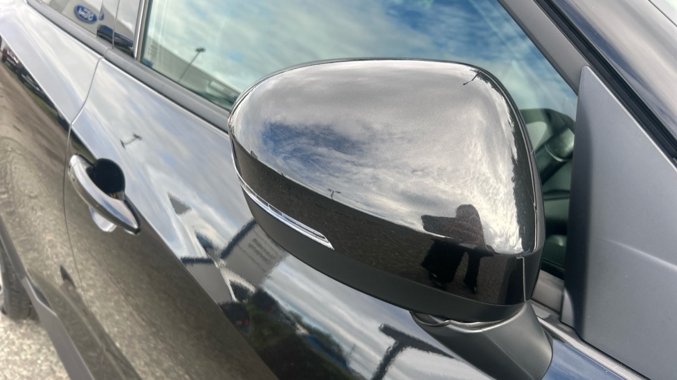 Nissan Juke 1.0 DiG-T 114 N-Connecta 5dr Petrol Hatchback - Image 21