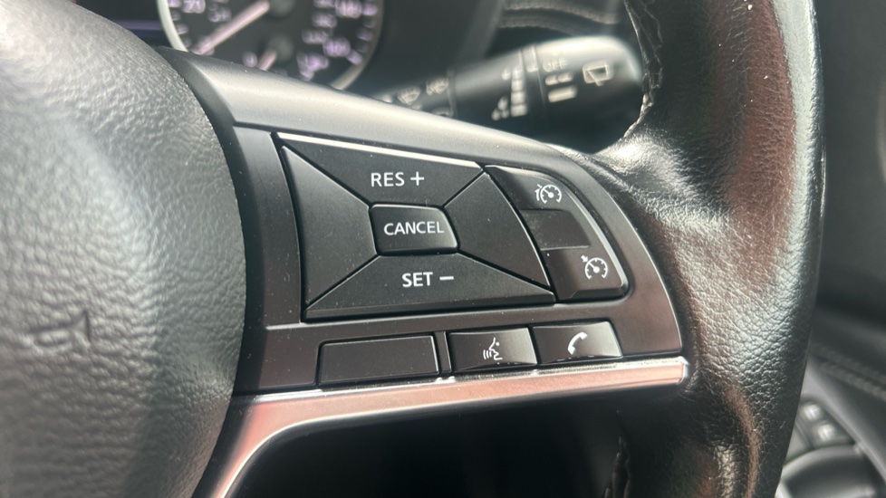 Nissan Juke 1.0 DiG-T 114 N-Connecta 5dr Petrol Hatchback - Image 29