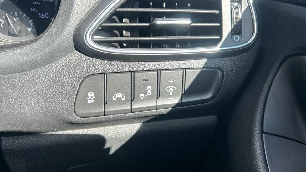 Hyundai i30 1.4T GDI Premium 5dr Petrol Hatchback - Image 30