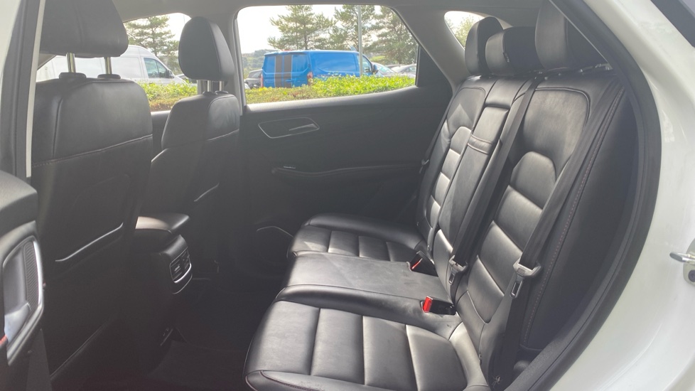 MG HS 1.5 T-GDI SE 5dr Petrol Hatchback - Image 16