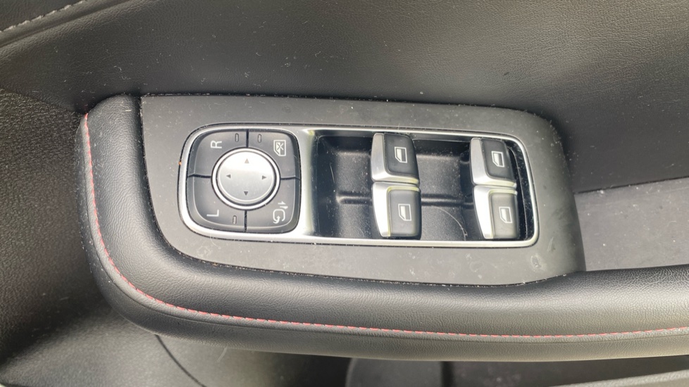 MG HS 1.5 T-GDI SE 5dr Petrol Hatchback - Image 23