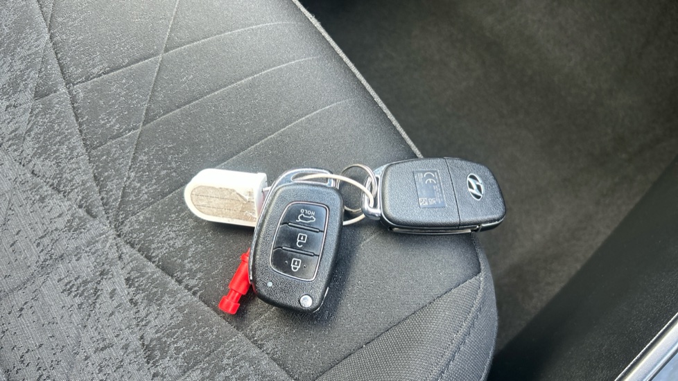 Hyundai BAYON 1.0 TGDi 48V MHEV Premium 5dr Petrol Hatchback - Image 20