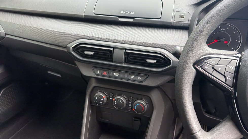Dacia Sandero 1.0 Tce Essential 5dr Petrol Hatchback - Image 14