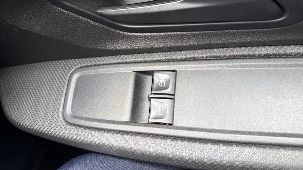 Dacia Sandero 1.0 Tce Essential 5dr Petrol Hatchback - Image 23