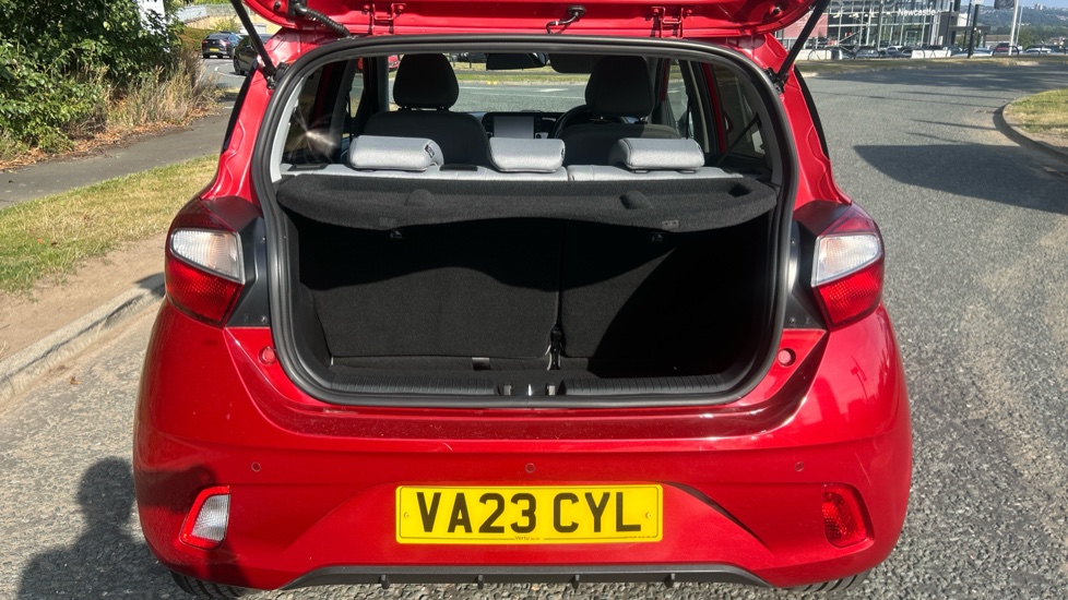 Hyundai i10 1.2 MPi Premium 5dr Auto Petrol Hatchback - Image 4