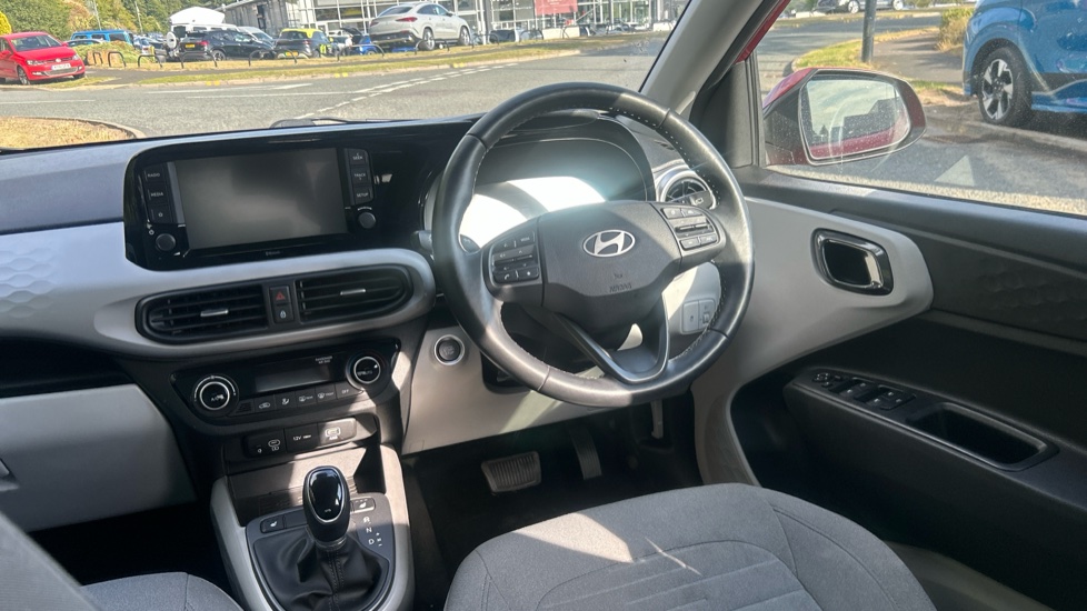 Hyundai i10 1.2 MPi Premium 5dr Auto Petrol Hatchback - Image 9