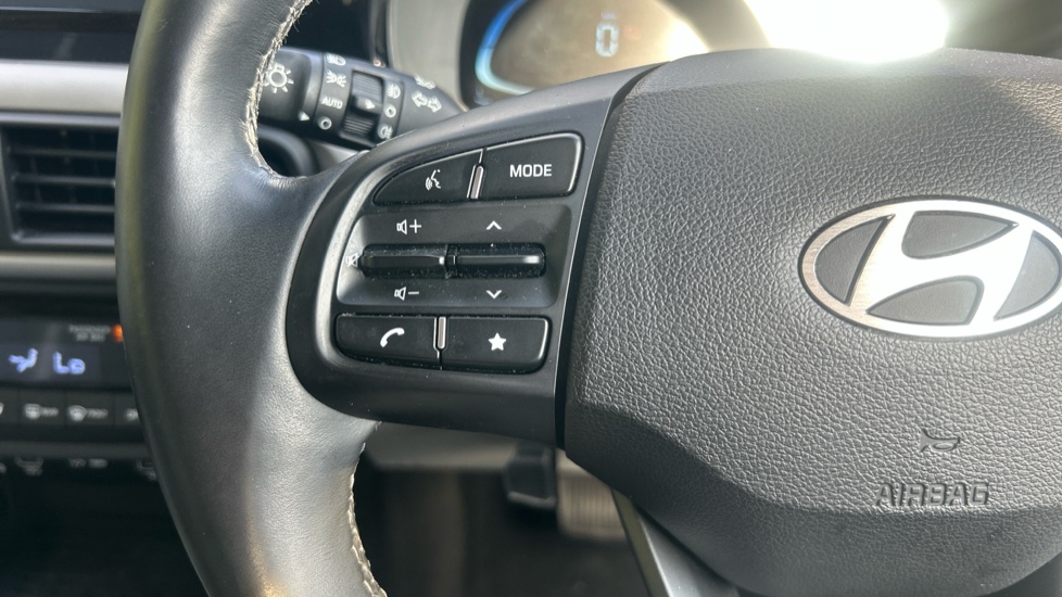 Hyundai i10 1.2 MPi Premium 5dr Auto Petrol Hatchback - Image 25