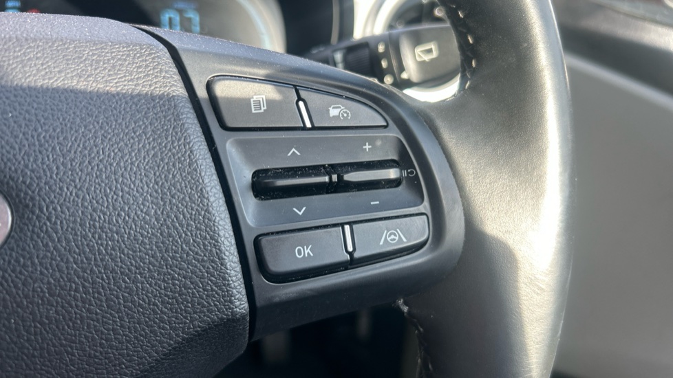 Hyundai i10 1.2 MPi Premium 5dr Auto Petrol Hatchback - Image 26
