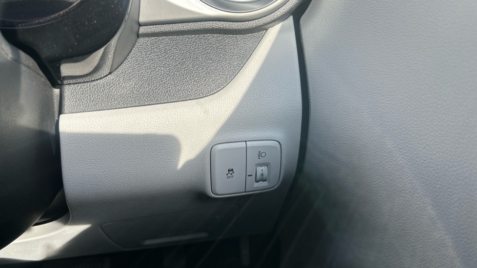 Hyundai i10 1.2 MPi Premium 5dr Auto Petrol Hatchback - Image 27
