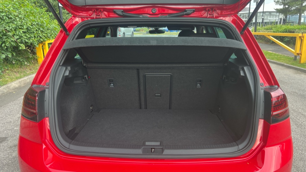 Volkswagen Golf 2.0 TSI 300 R 5dr 4MOTION DSG Petrol Hatchback - Image 4