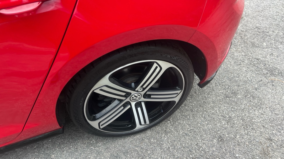 Volkswagen Golf 2.0 TSI 300 R 5dr 4MOTION DSG Petrol Hatchback - Image 8