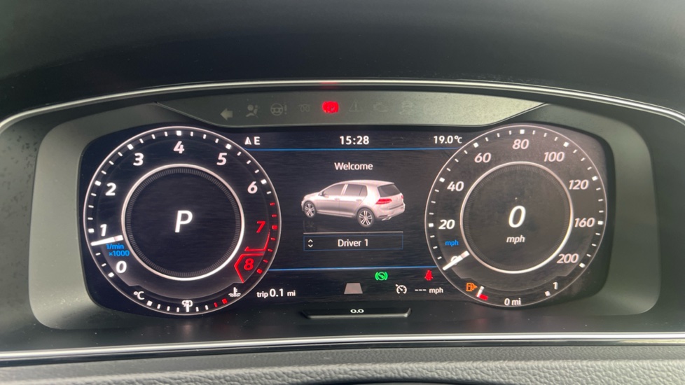 Volkswagen Golf 2.0 TSI 300 R 5dr 4MOTION DSG Petrol Hatchback - Image 18
