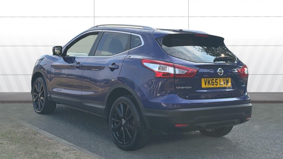 Nissan Qashqai 1.5 dCi Tekna 5dr Diesel Hatchback - Image 2