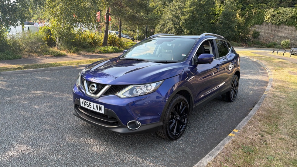 Nissan Qashqai 1.5 dCi Tekna 5dr Diesel Hatchback - Image 32