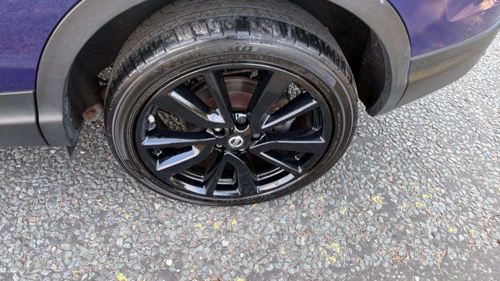 Nissan Qashqai 1.5 dCi Tekna 5dr Diesel Hatchback - Image 34
