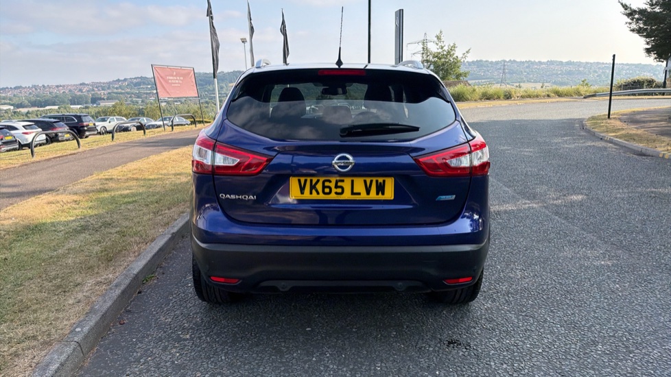 Nissan Qashqai 1.5 dCi Tekna 5dr Diesel Hatchback - Image 36