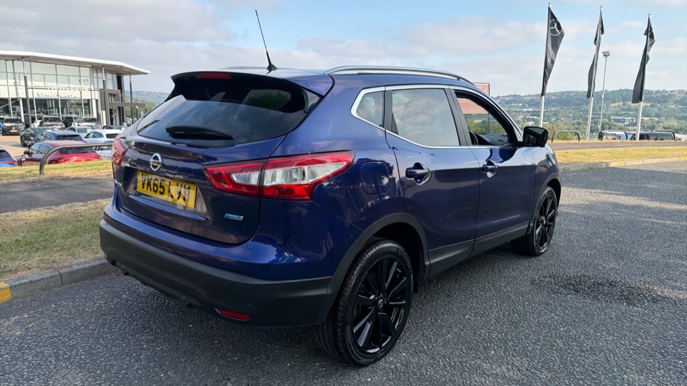 Nissan Qashqai 1.5 dCi Tekna 5dr Diesel Hatchback - Image 37