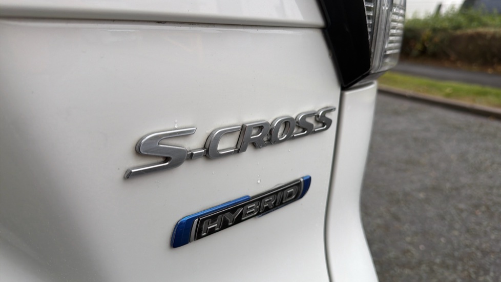 Suzuki S-Cross 1.5 Hybrid Motion 5dr AGS Hybrid Hatchback - Image 8