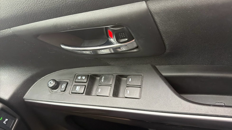Suzuki S-Cross 1.5 Hybrid Motion 5dr AGS Hybrid Hatchback - Image 30