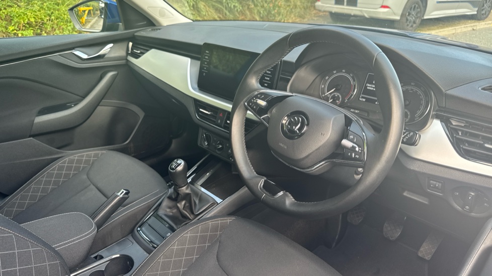 Skoda Kamiq 1.0 TSI 110 SE Drive 5dr Petrol Hatchback - Image 11