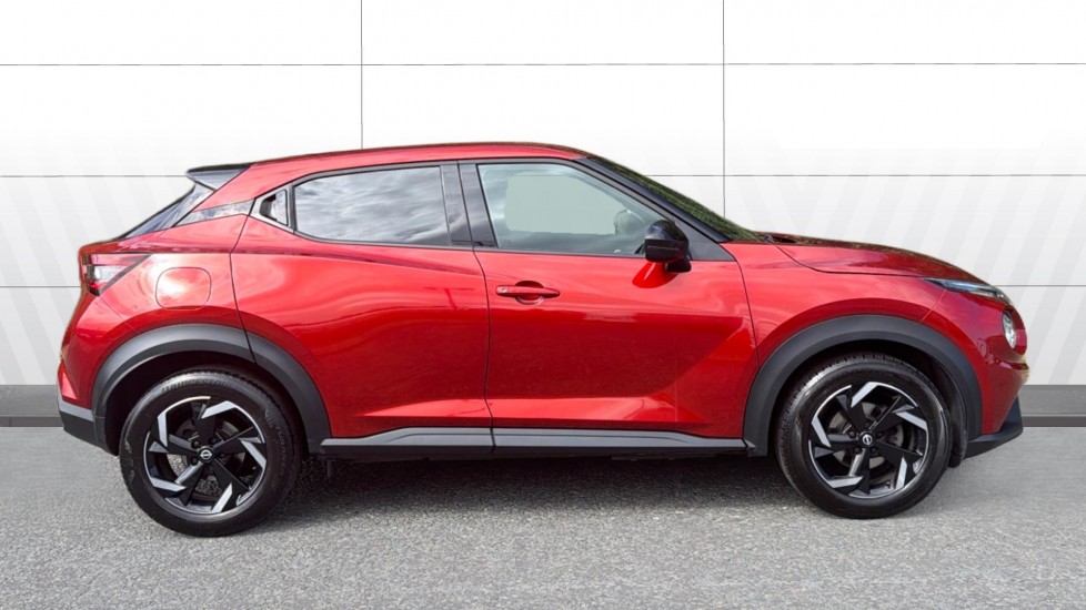Nissan Juke 1.0 DiG-T 114 N-Connecta 5dr DCT Petrol Hatchback - Image 5