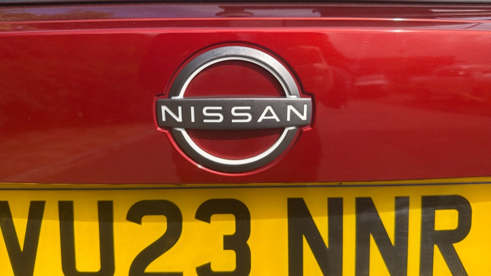 Nissan Juke 1.0 DiG-T 114 N-Connecta 5dr DCT Petrol Hatchback - Image 8