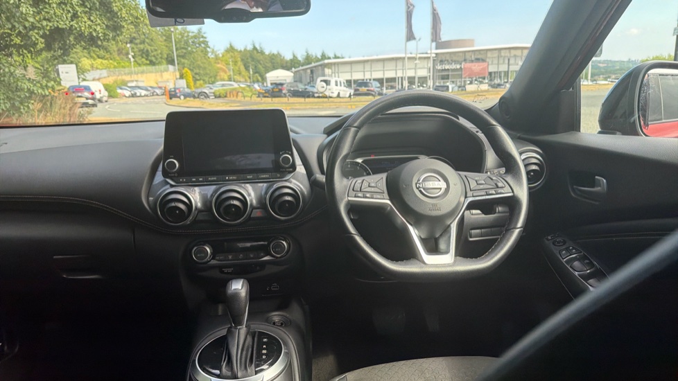 Nissan Juke 1.0 DiG-T 114 N-Connecta 5dr DCT Petrol Hatchback - Image 10