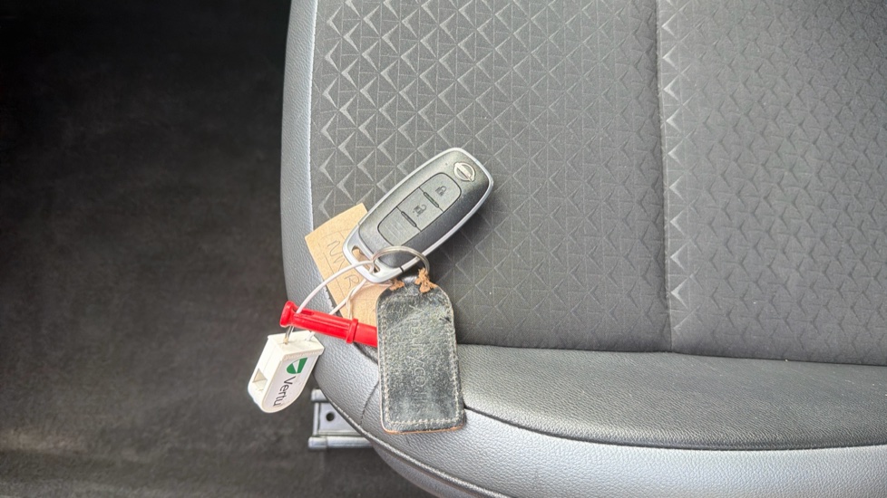 Nissan Juke 1.0 DiG-T 114 N-Connecta 5dr DCT Petrol Hatchback - Image 20