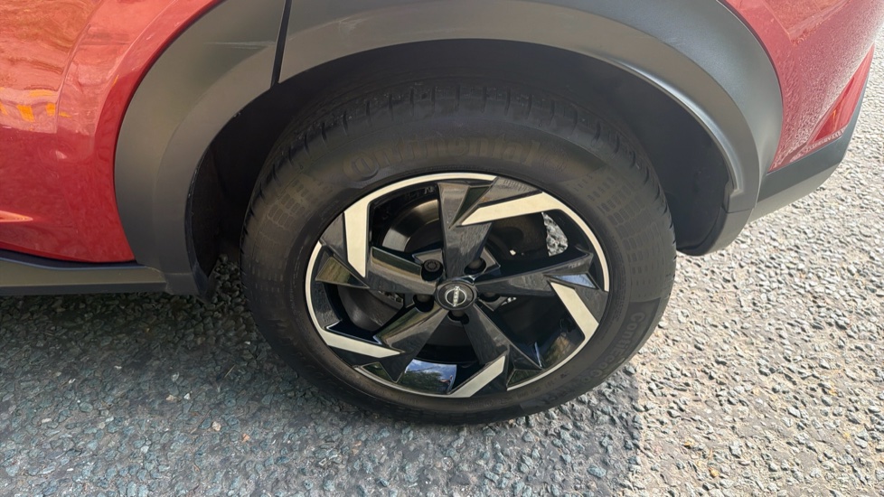 Nissan Juke 1.0 DiG-T 114 N-Connecta 5dr DCT Petrol Hatchback - Image 40