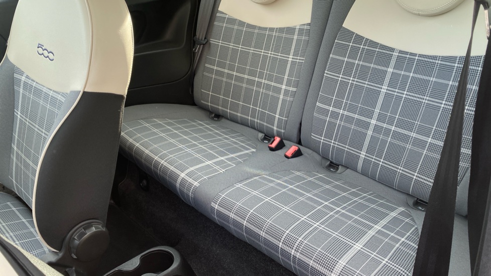Fiat 500 1.2 Lounge 3dr Petrol Hatchback - Image 16