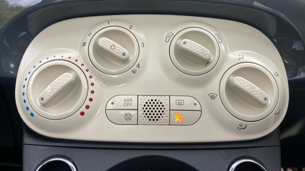 Fiat 500 1.2 Lounge 3dr Petrol Hatchback - Image 23