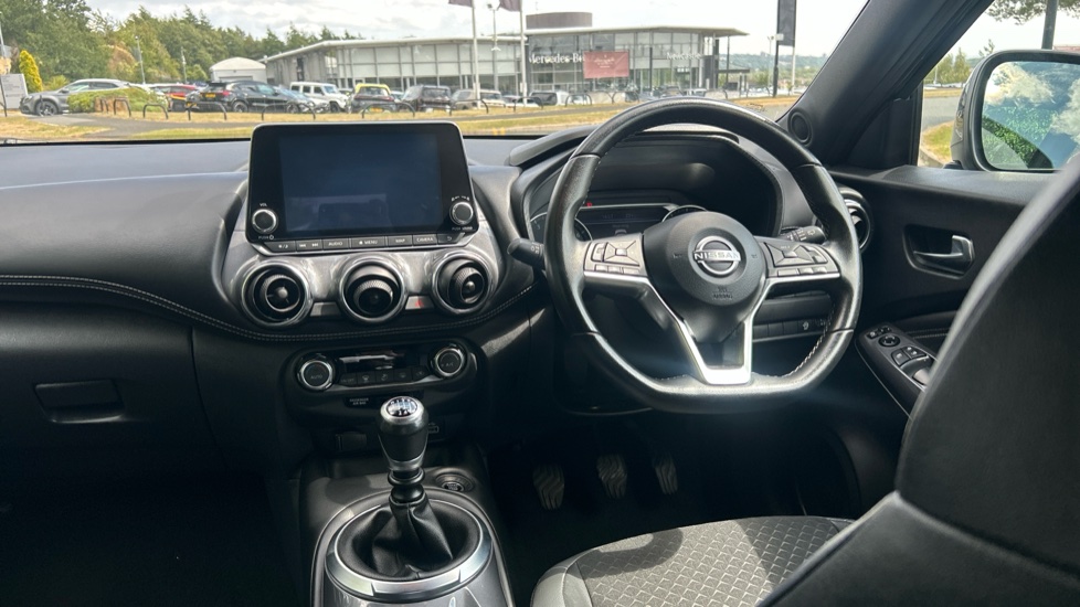 Nissan Juke 1.0 DiG-T 114 N-Connecta 5dr Petrol Hatchback - Image 9