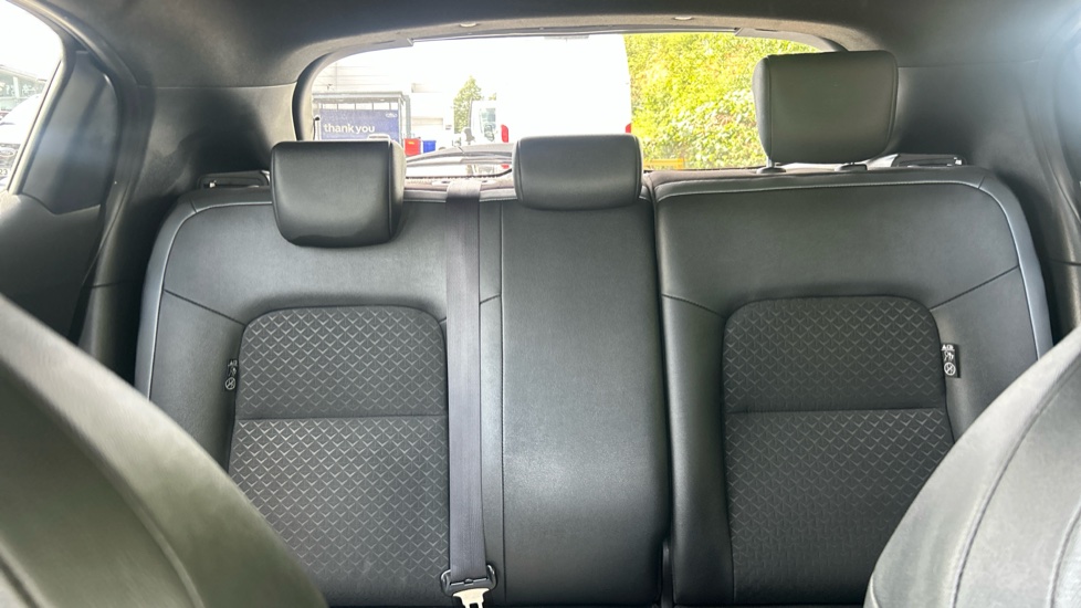 Nissan Juke 1.0 DiG-T 114 N-Connecta 5dr Petrol Hatchback - Image 15