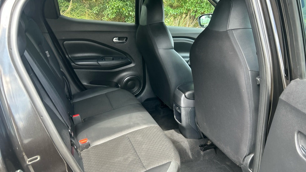 Nissan Juke 1.0 DiG-T 114 N-Connecta 5dr Petrol Hatchback - Image 16