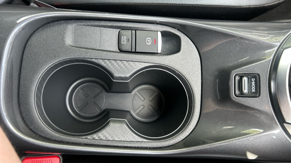 Nissan Juke 1.0 DiG-T 114 N-Connecta 5dr Petrol Hatchback - Image 25