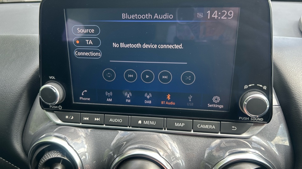 Nissan Juke 1.0 DiG-T 114 N-Connecta 5dr Petrol Hatchback - Image 32