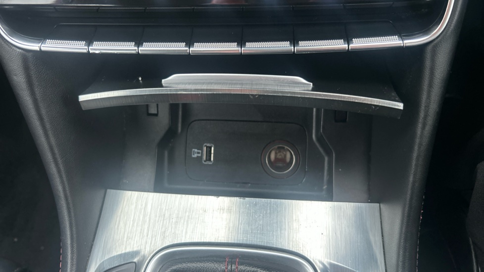 MG HS 1.5 T-GDI Excite 5dr Petrol Hatchback - Image 30