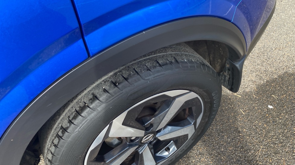 Nissan Qashqai 1.3 DiG-T MH 158 N-Connecta 5dr Xtronic Petrol Hatchback - Image 8
