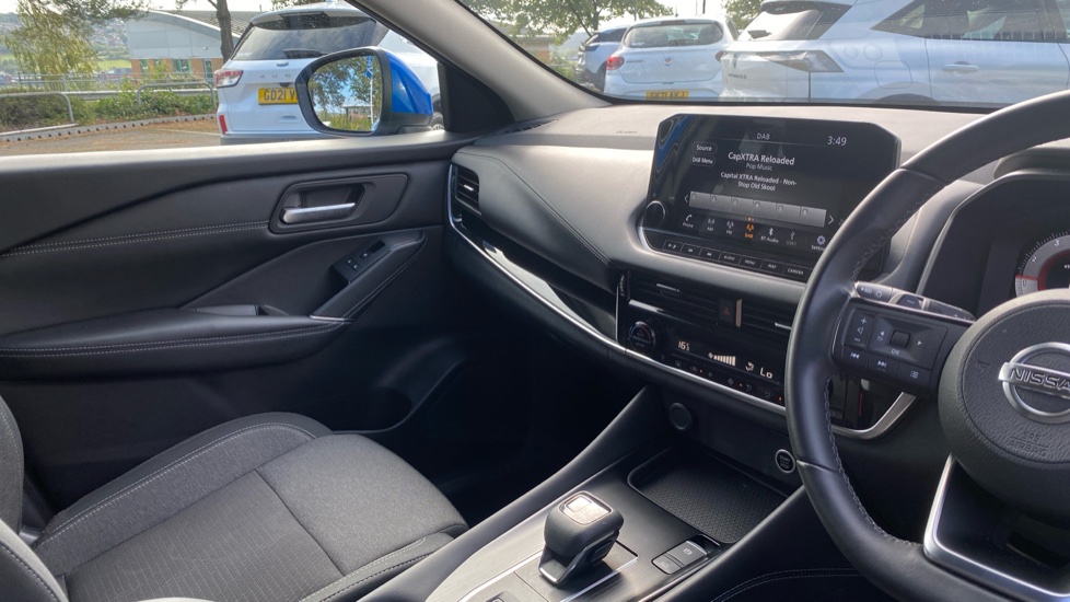 Nissan Qashqai 1.3 DiG-T MH 158 N-Connecta 5dr Xtronic Petrol Hatchback - Image 14