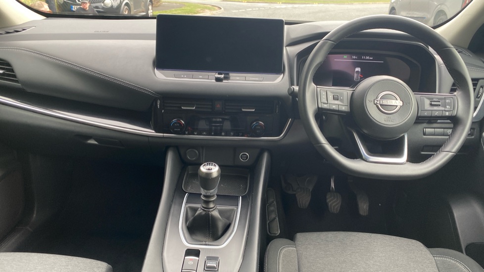 Nissan Qashqai 1.3 DiG-T MH N-Connecta 5dr Petrol Hatchback - Image 10