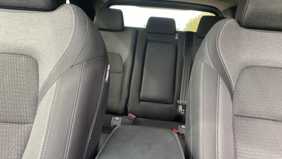 Nissan Qashqai 1.3 DiG-T MH N-Connecta 5dr Petrol Hatchback - Image 15