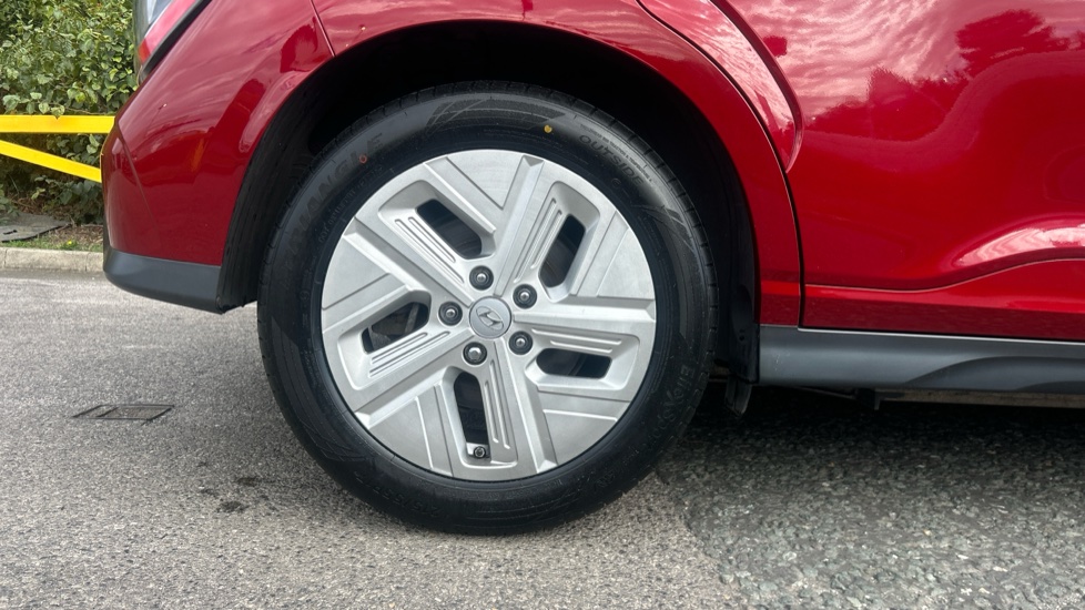 Hyundai KONA 100kW Premium 39kWh 5dr Auto Electric Hatchback - Image 7