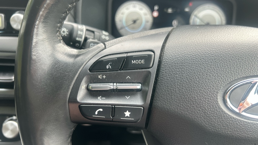 Hyundai KONA 100kW Premium 39kWh 5dr Auto Electric Hatchback - Image 24