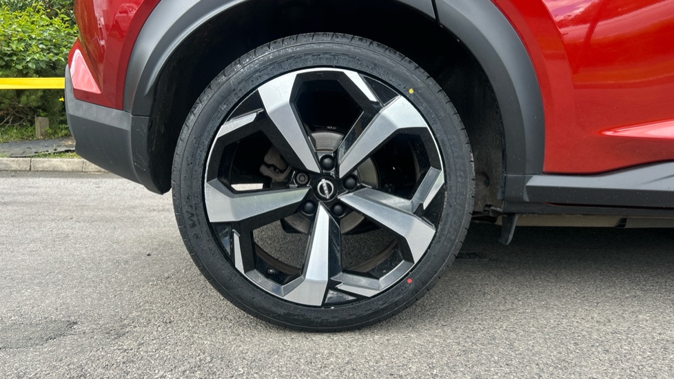 Nissan Juke 1.0 DiG-T 114 Tekna 5dr DCT Petrol Hatchback - Image 7