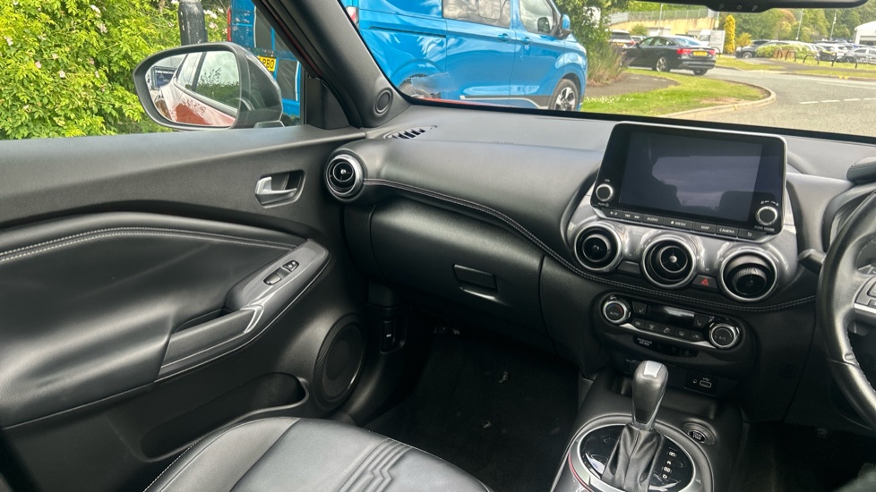 Nissan Juke 1.0 DiG-T 114 Tekna 5dr DCT Petrol Hatchback - Image 14