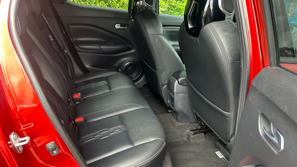 Nissan Juke 1.0 DiG-T 114 Tekna 5dr DCT Petrol Hatchback - Image 16